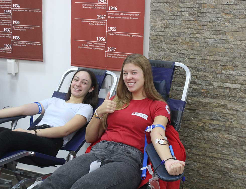 crveni krst zrenjanin organizuje akcije dobrovoljnog davanja krvi